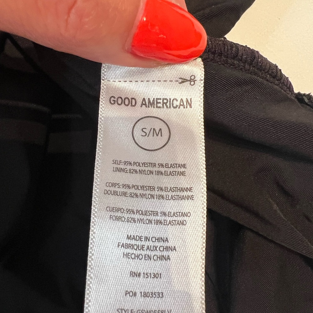 Good American Black Textured Scoop One-Piece Swimsuit - Picture 11 of 11